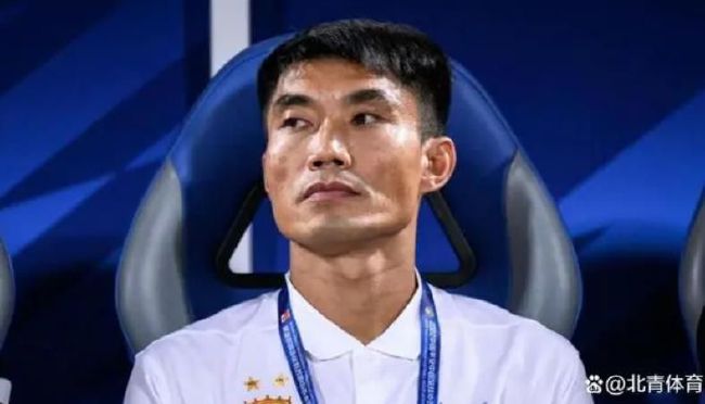 一炉炉铁水变成了保家卫国最需要的优质钢，一代代钢铁人也在淬炼中走向成熟，变成了钢铁意志，我们的人生似乎与钢铁融为一体，难解难分